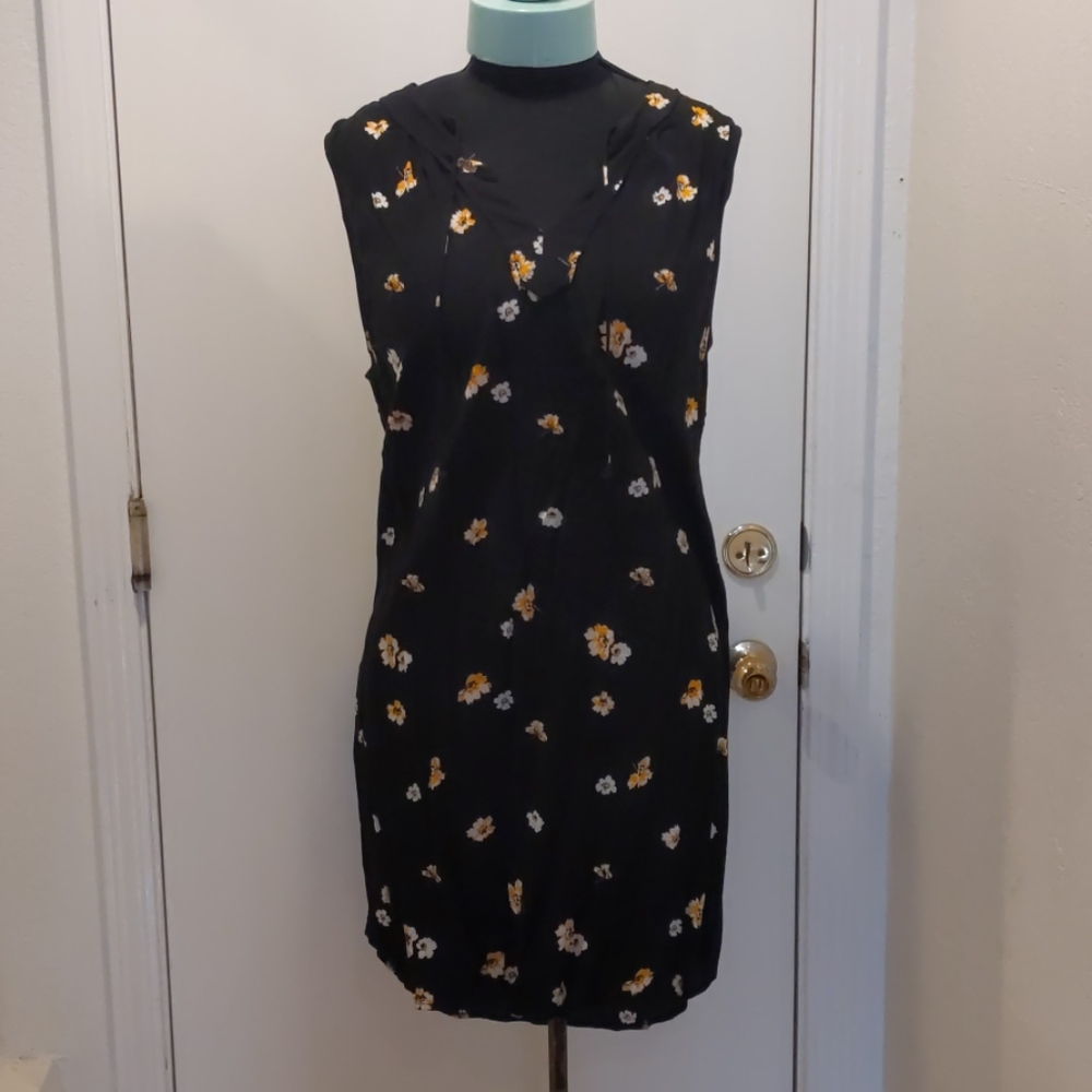 Black floral tunic dress